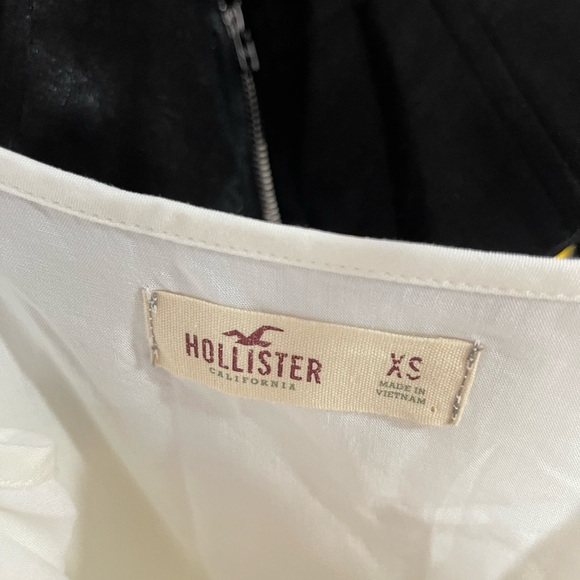 White Spaghetti Strap Flowy Top from Hollister - Picture 2 of 2